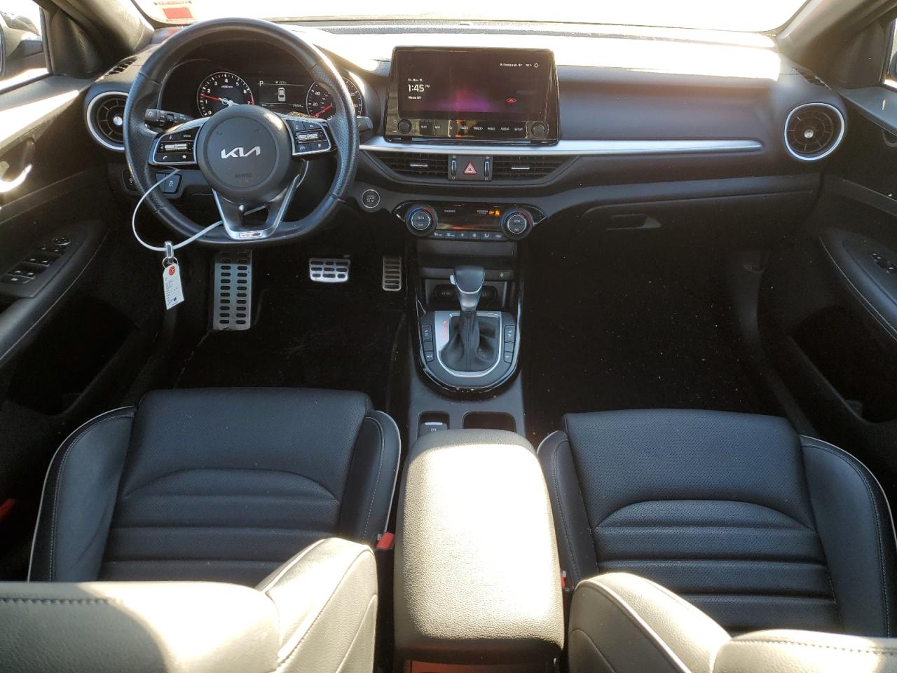 2023 Kia Forte - Image 8