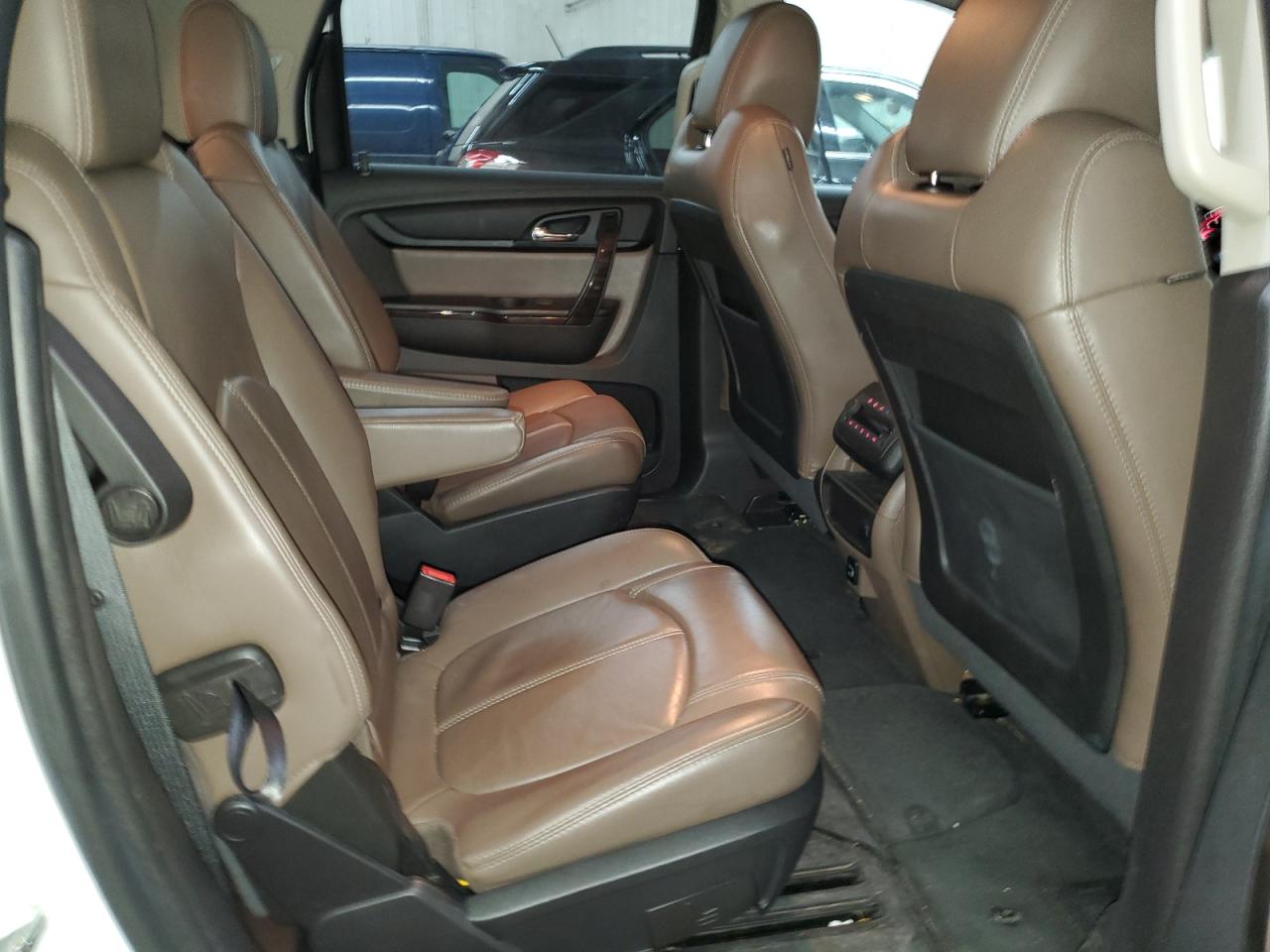 2016 GMC Acadia - Image 11