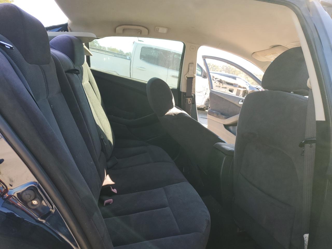 2009 Nissan Altima - Image 11