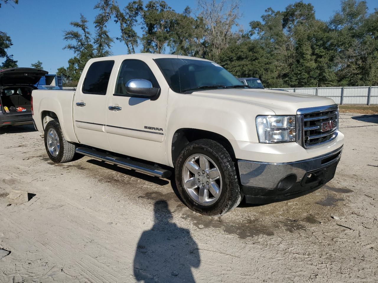 2012 GMC Sierra - Image 4