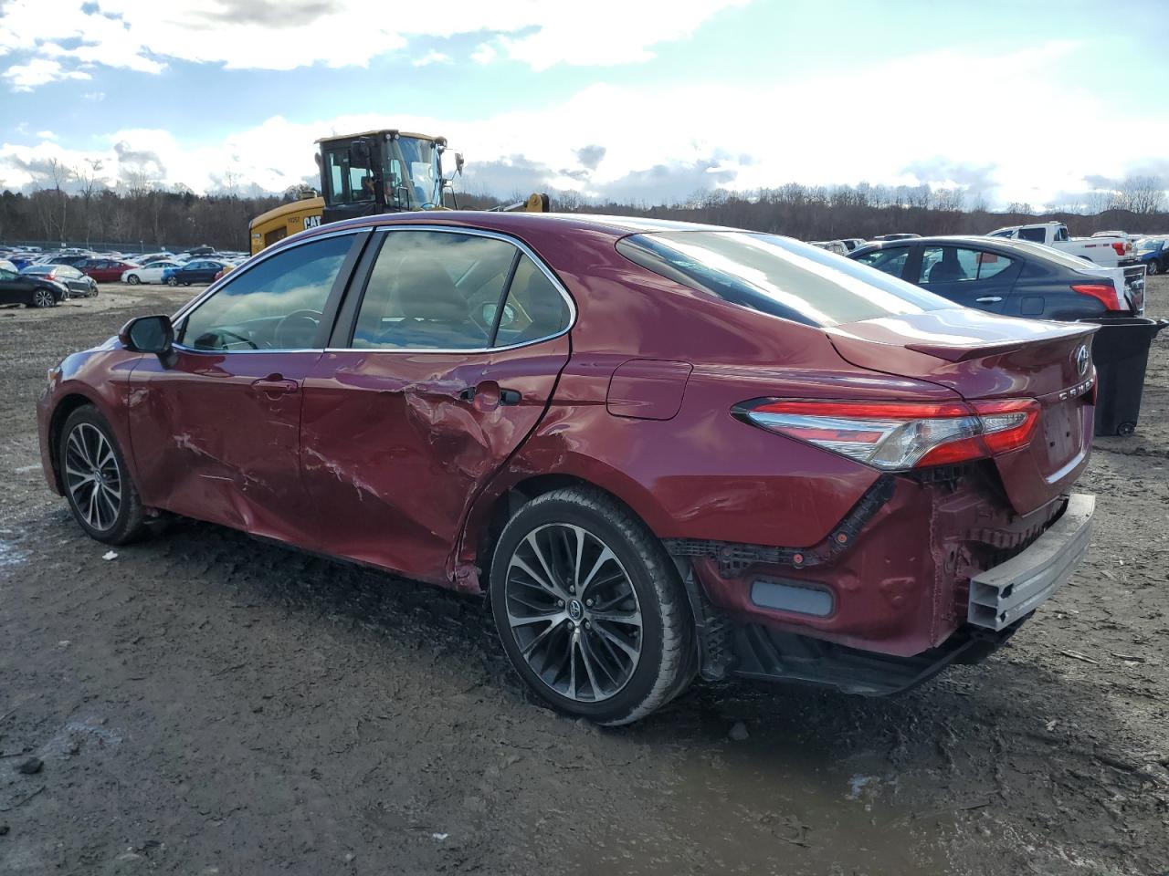 VIN 4T1B11HK8JU528005 2018 TOYOTA CAMRY no.2