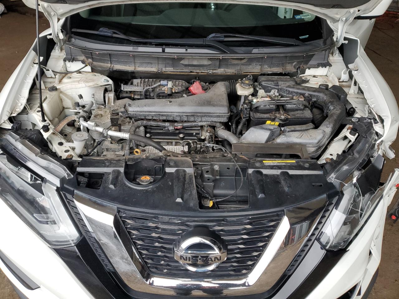 2017 Nissan Rogue - Image 12