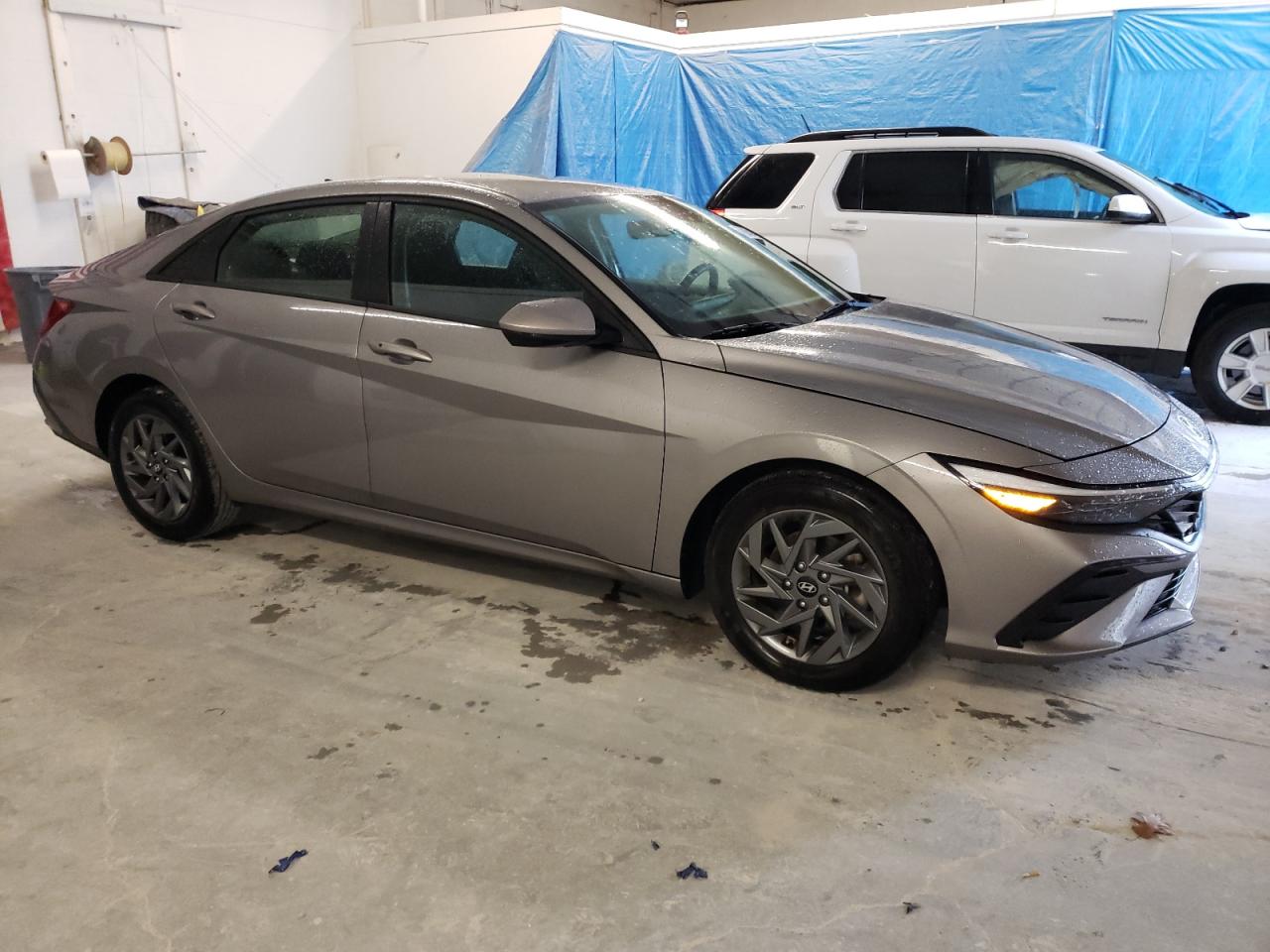 2024 Hyundai Elantra - Image 4