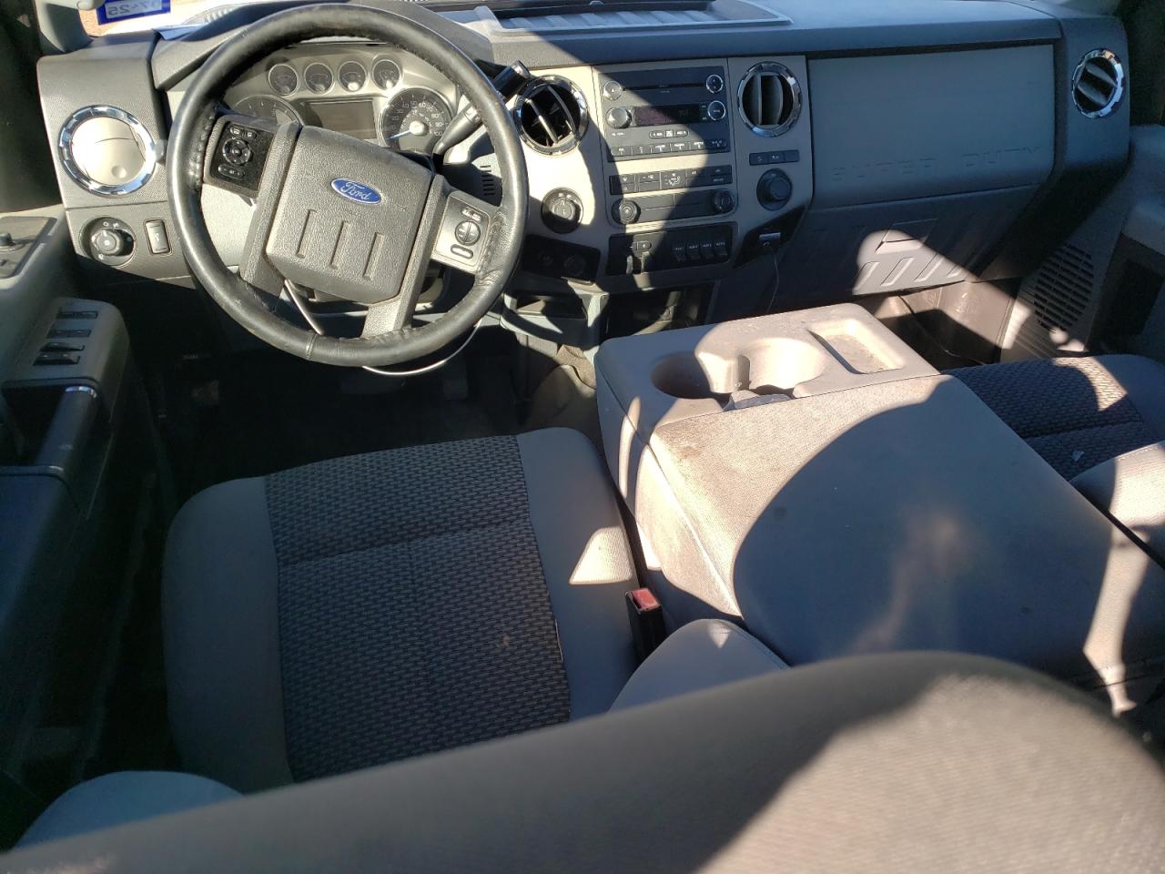 2015 Ford F250 - Image 8