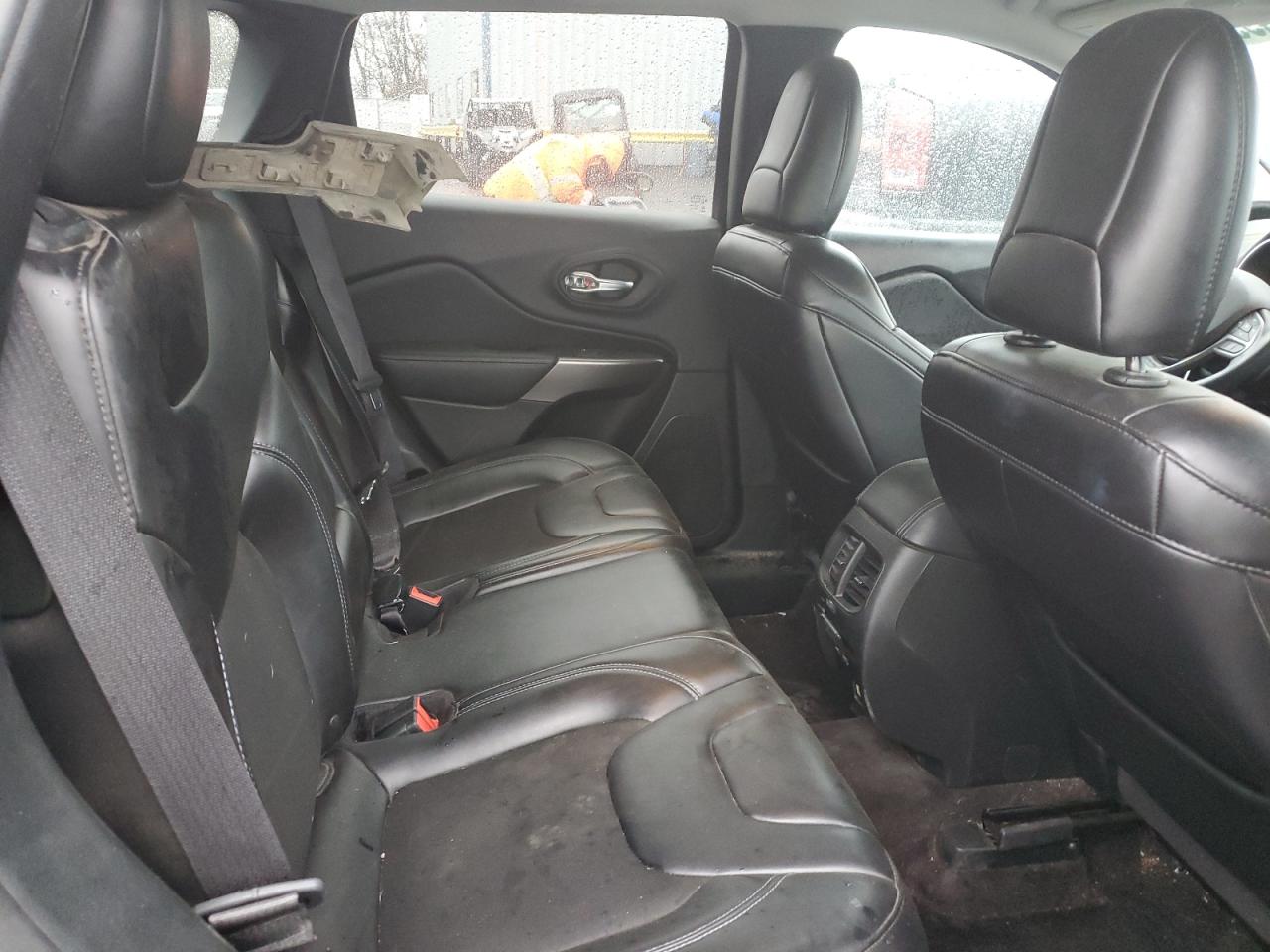 2019 Jeep Grand Cherokee - Image 10
