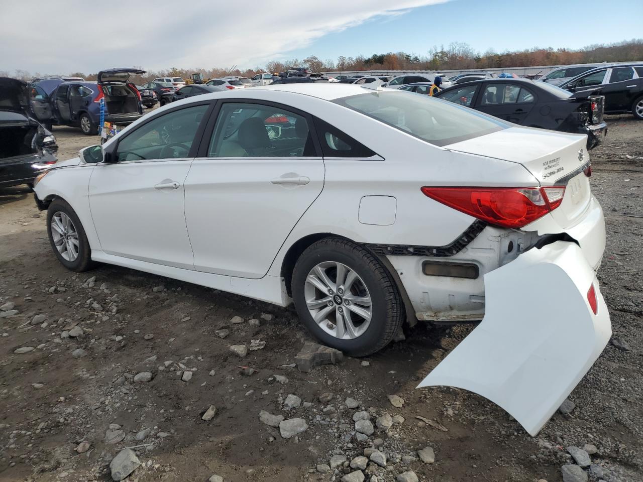2014 Hyundai Sonata - Image 2