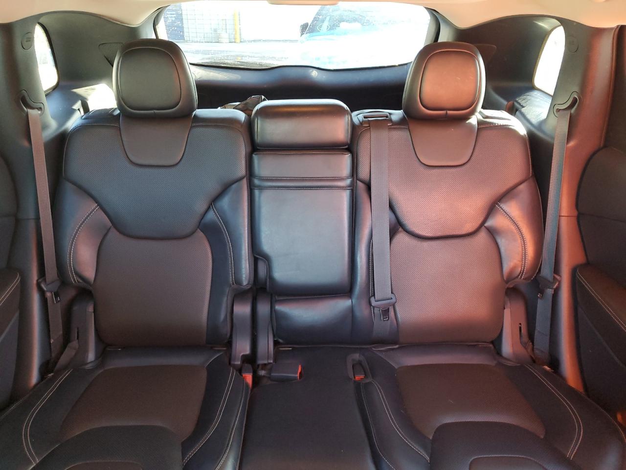 2015 Jeep Grand Cherokee - Image 10