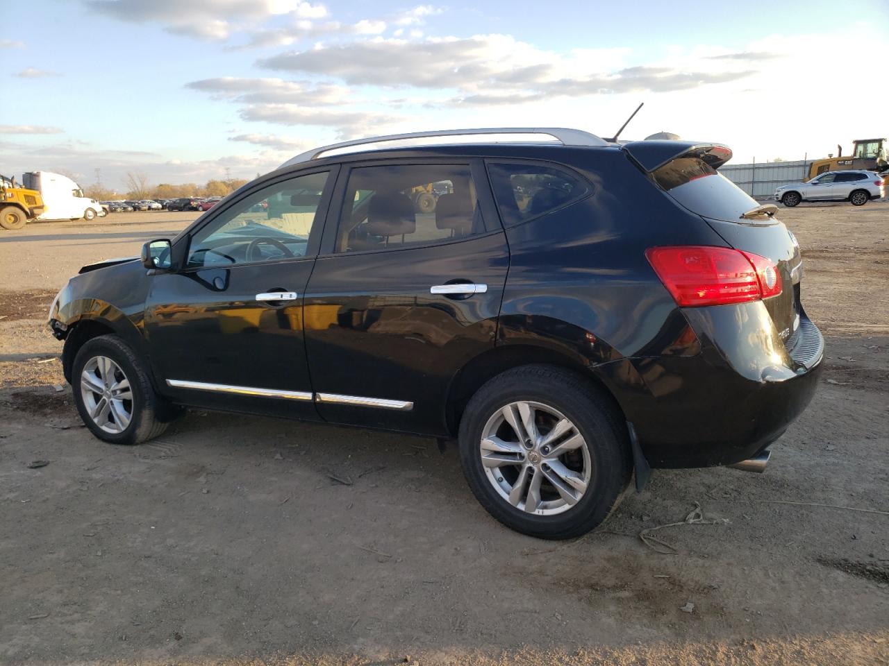 2013 Nissan Rogue - Image 2