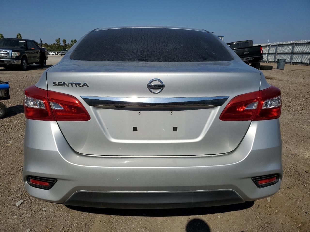 2019 Nissan Sentra - Image 6