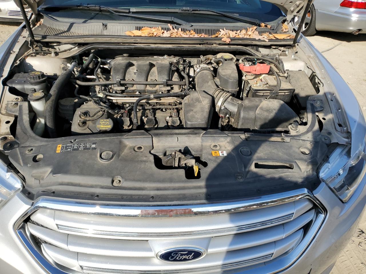 2013 Ford Taurus - Image 11