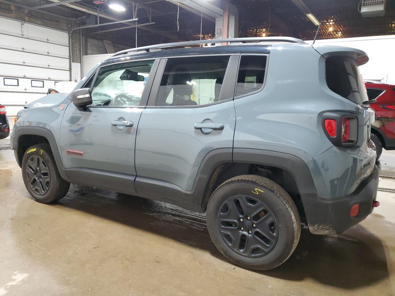 ZACCJBCB0JPH55826 2018 JEEP RENEGADE - Image 2