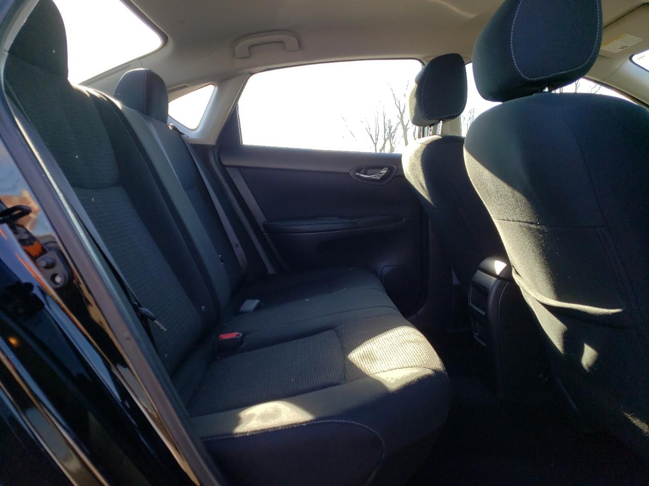2019 Nissan Sentra - Image 10