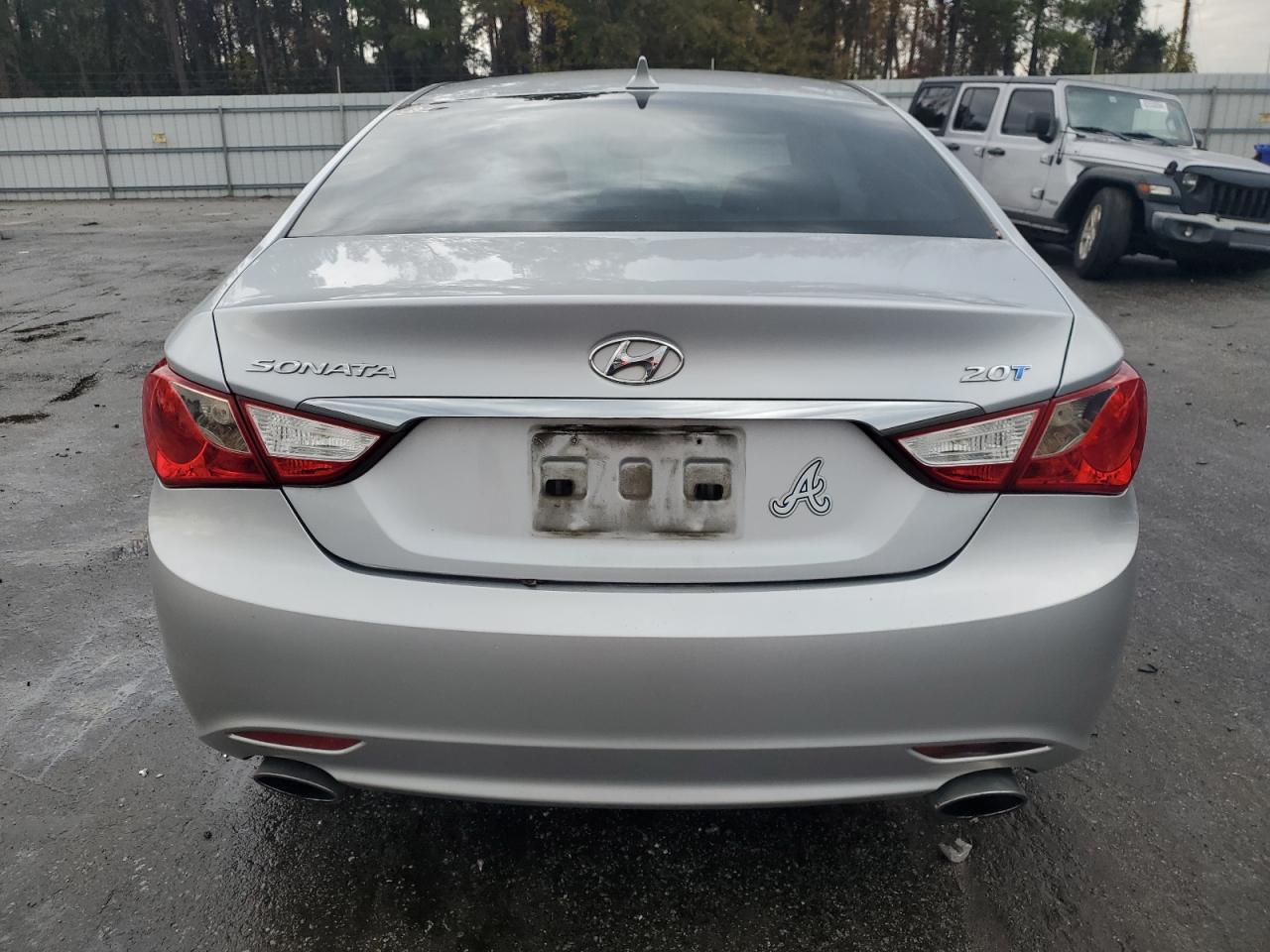 2011 Hyundai Sonata - Image 6