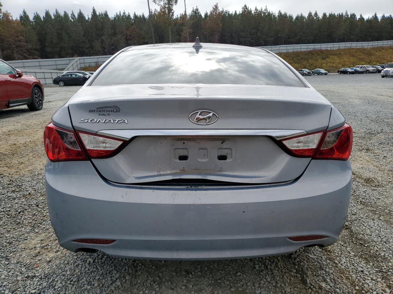 2011 Hyundai Sonata - Image 6