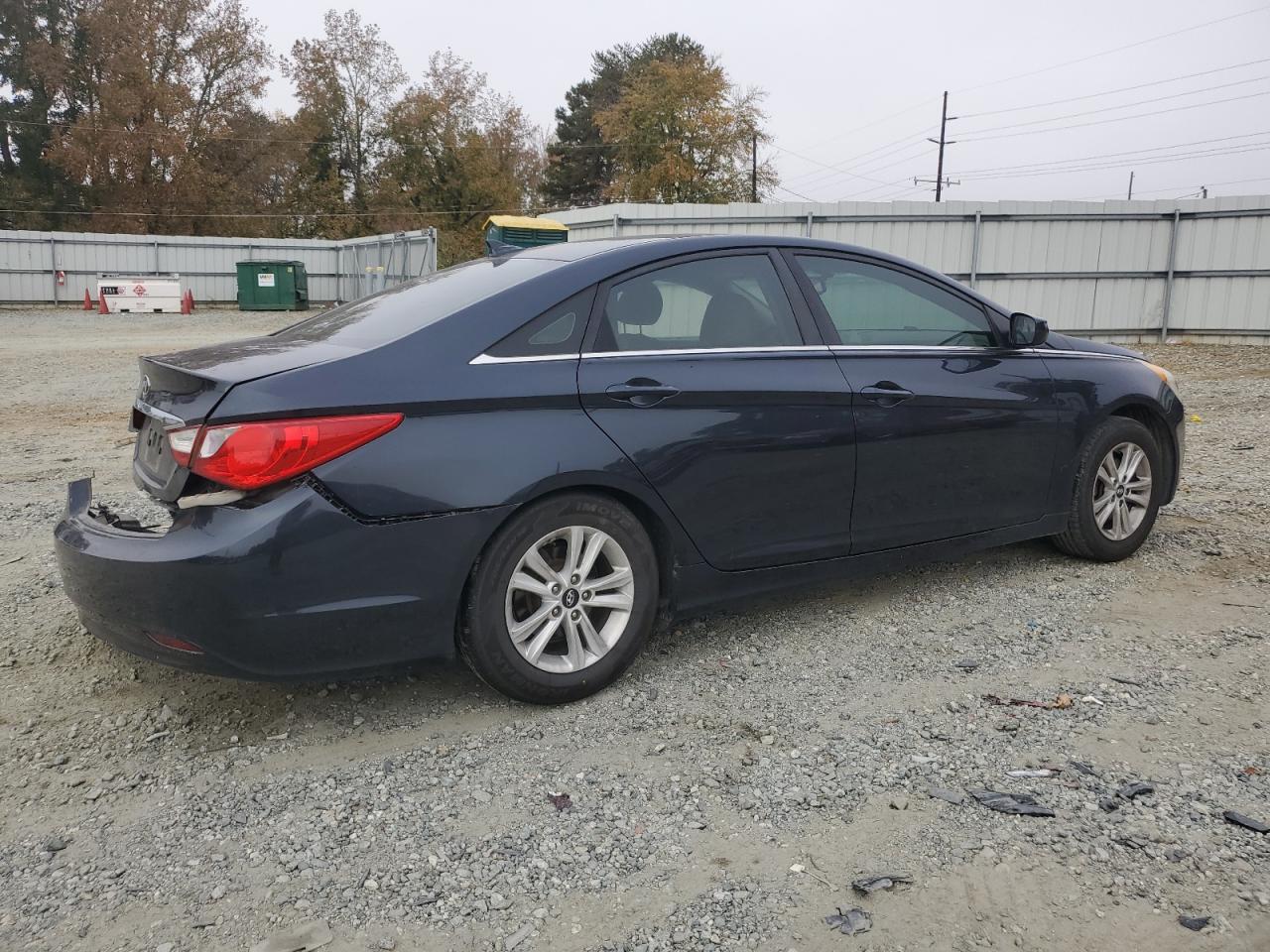 2013 Hyundai Sonata - Image 3