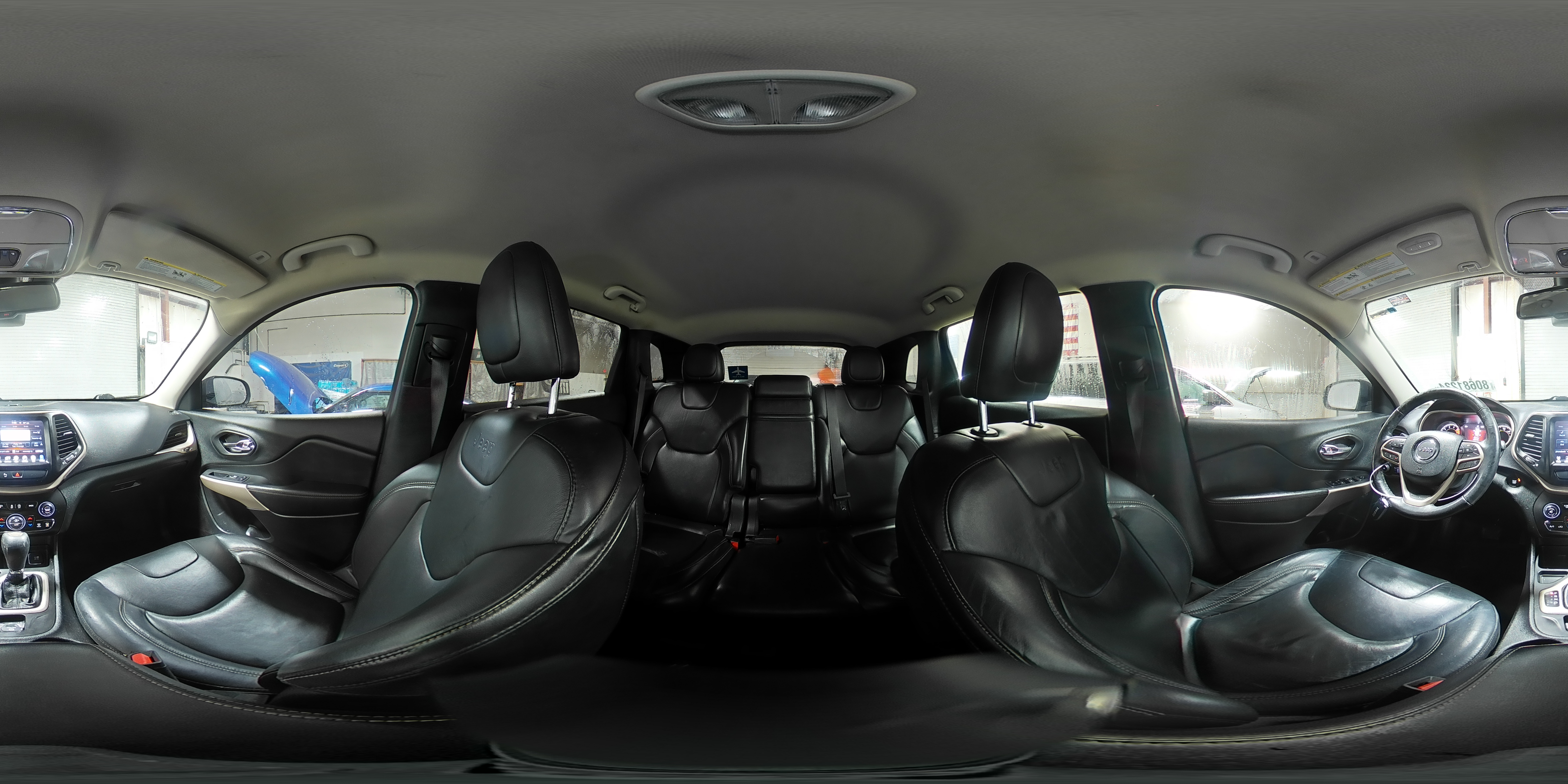 2018 Jeep Grand Cherokee - Image 15