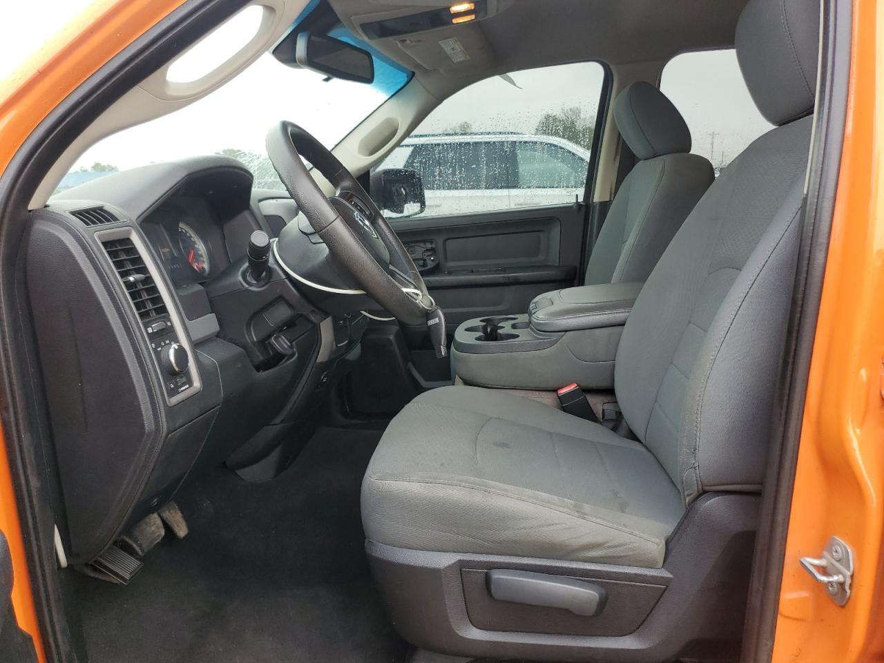 2015 RAM 1500 - Image 7