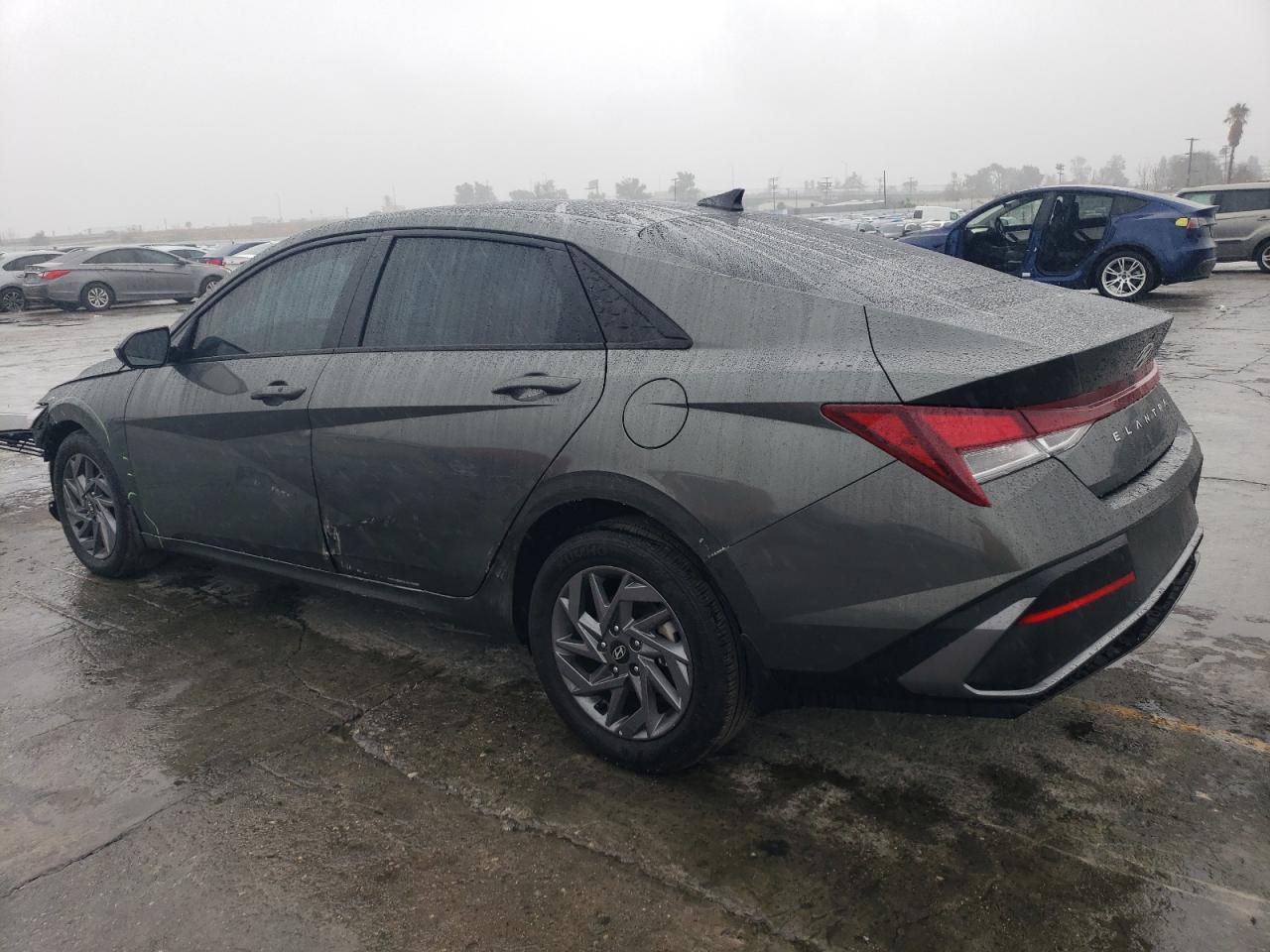2024 Hyundai Elantra - Image 2