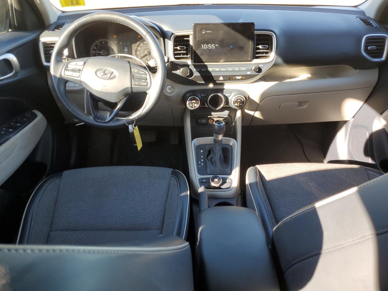 2022 Hyundai Venue - Image 8