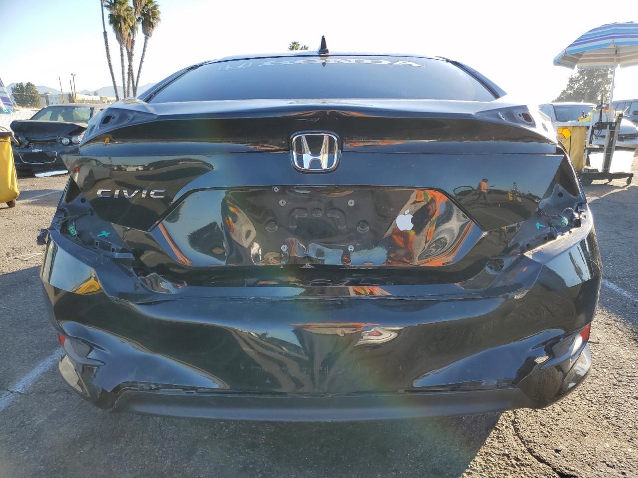 2018 Honda Civic - Image 6