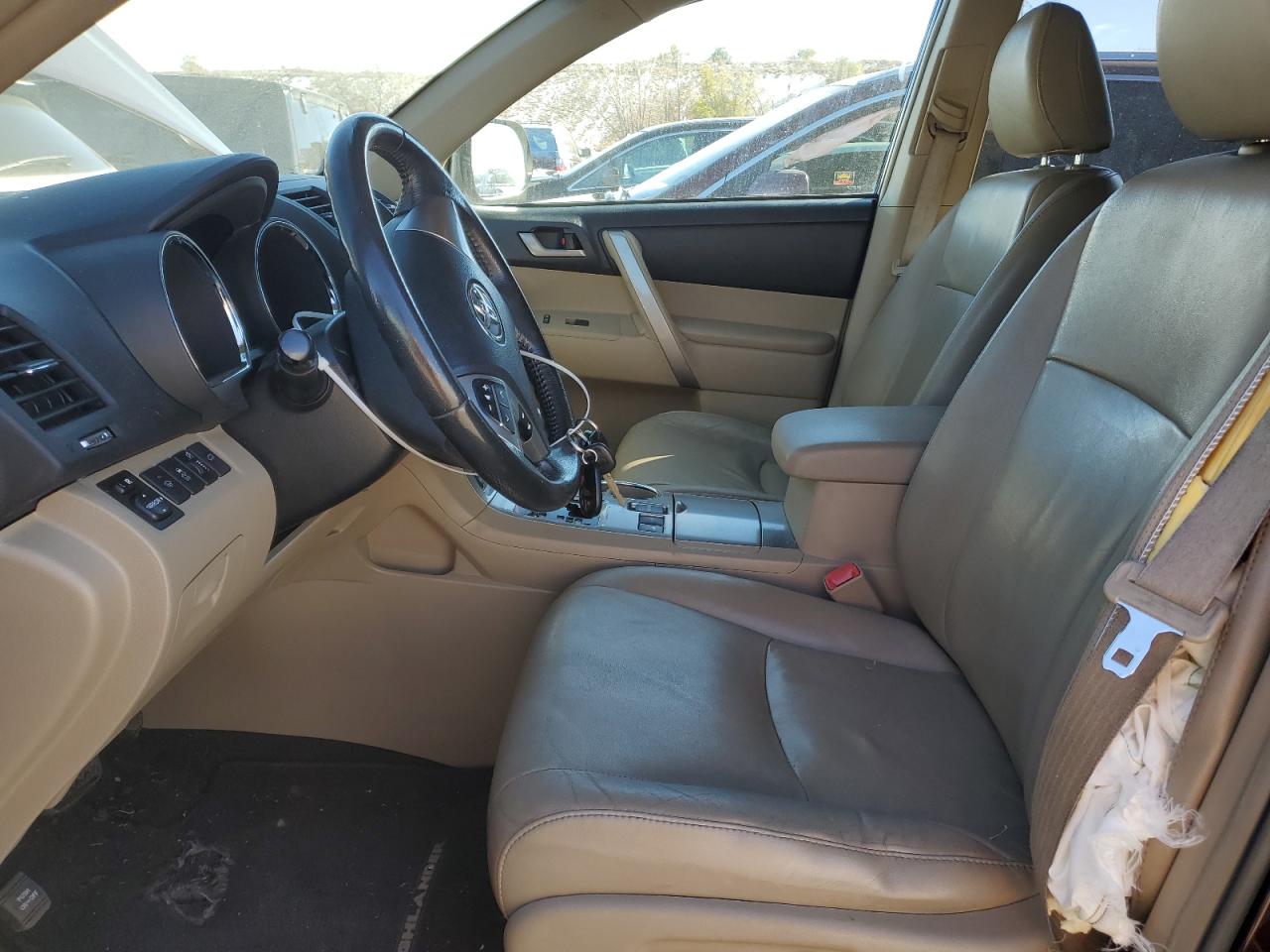 2012 Toyota Highlander - Image 7