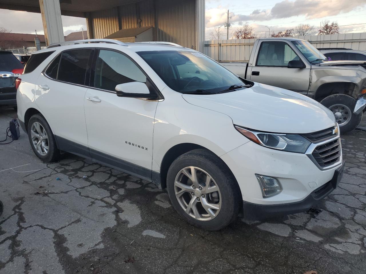 2019 Chevrolet Equinox - Image 4
