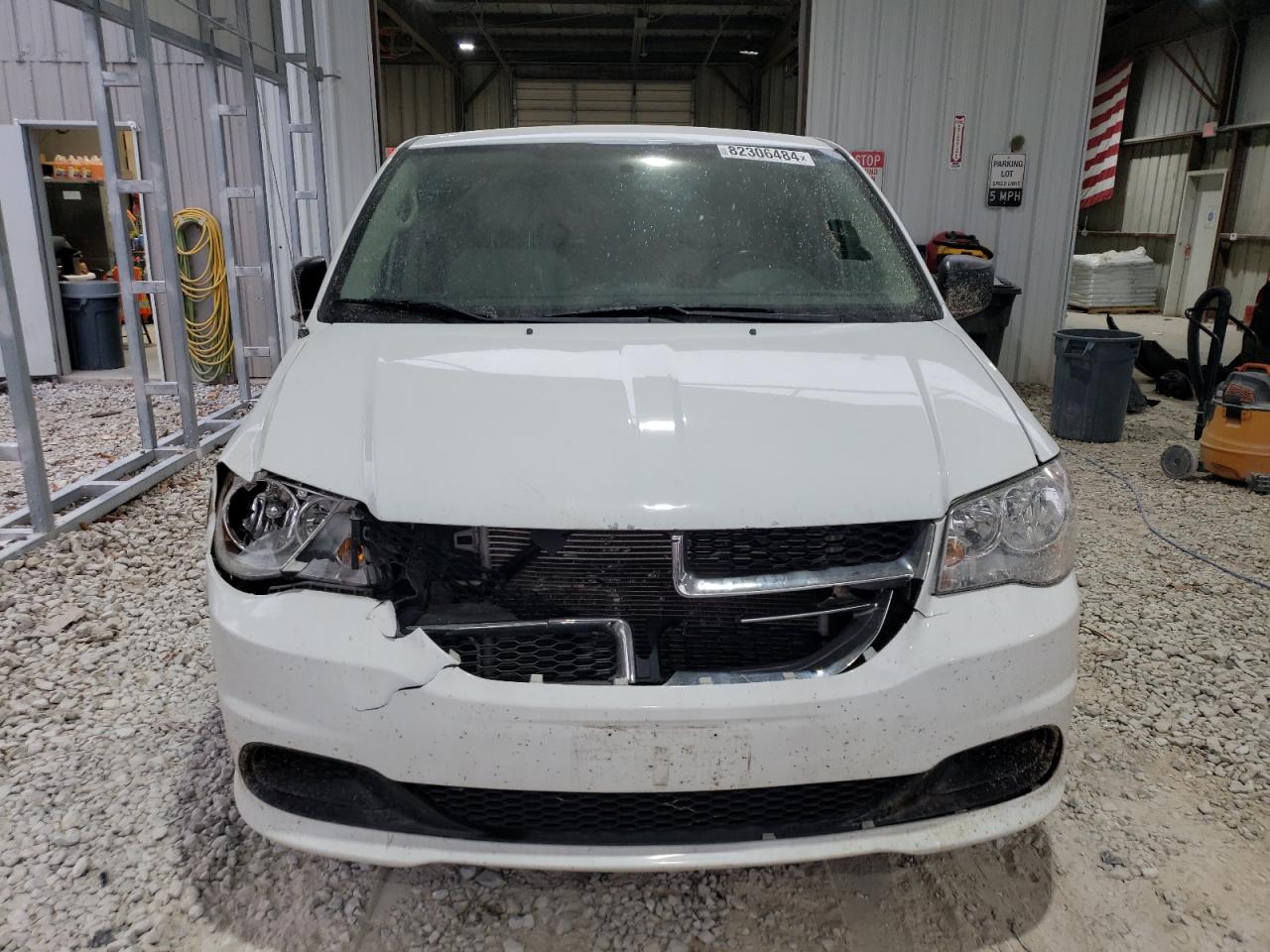 2016 Dodge Caravan - Image 5