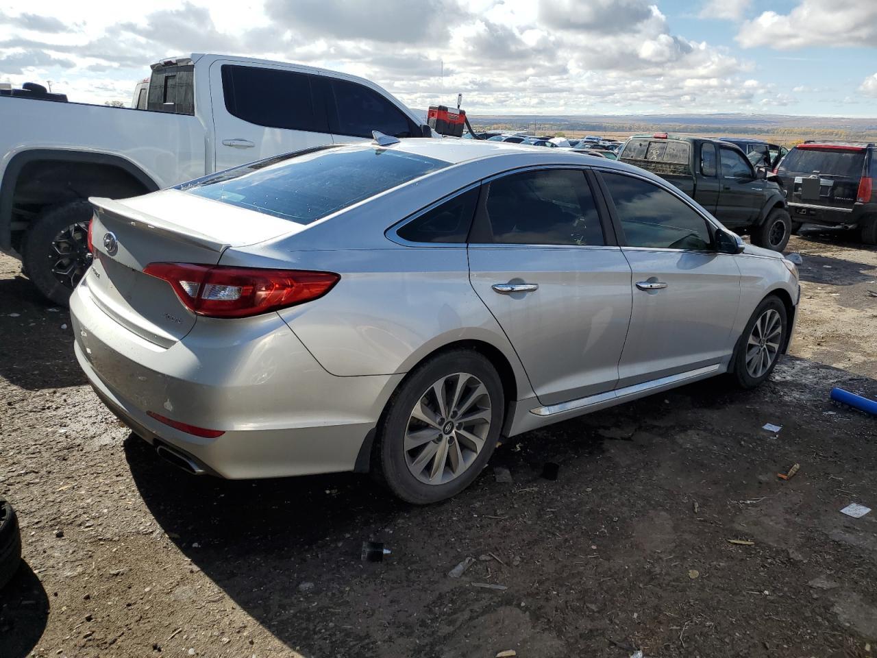 2015 Hyundai Sonata - Image 4