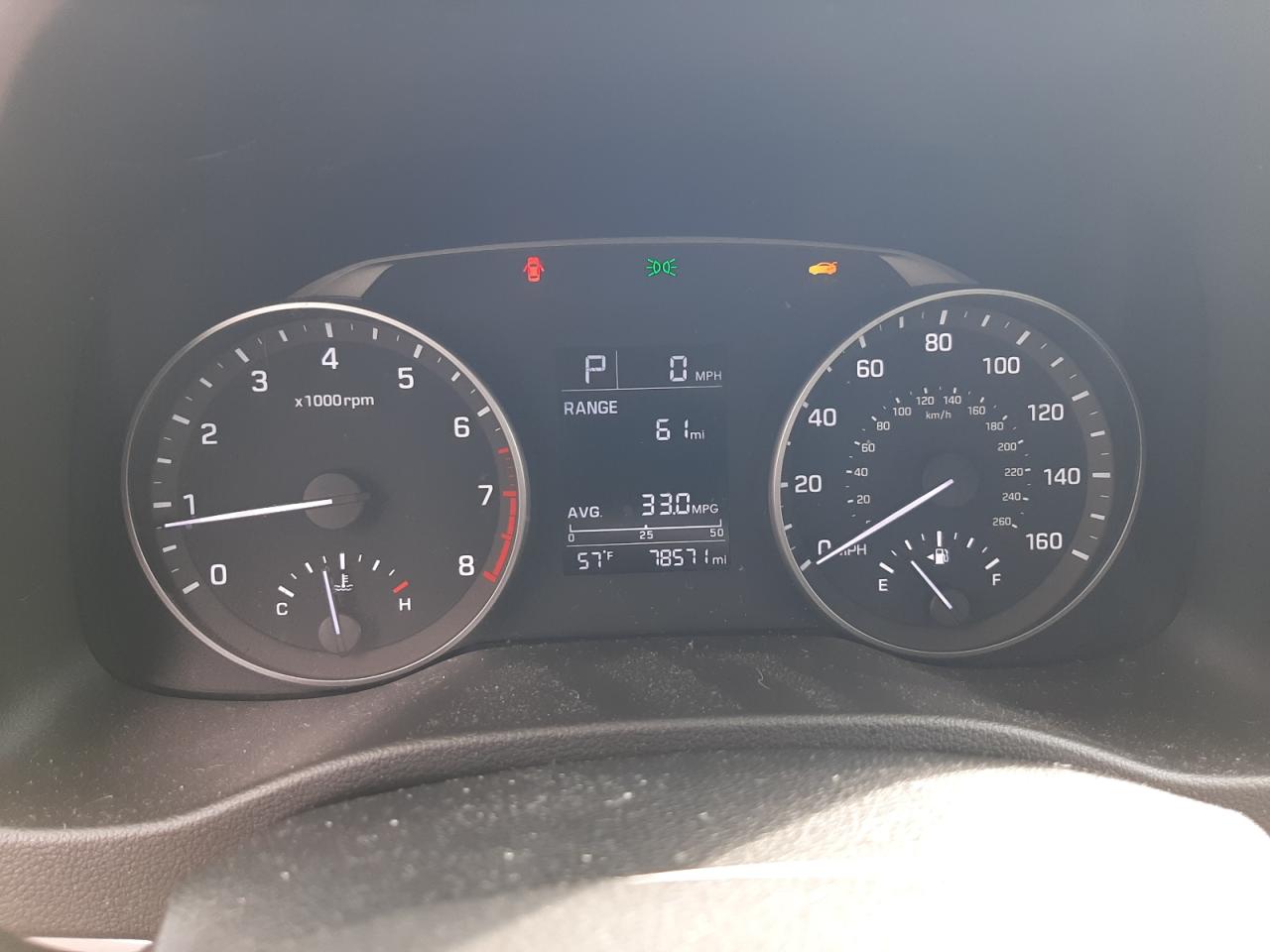 2017 Hyundai Elantra - Image 9