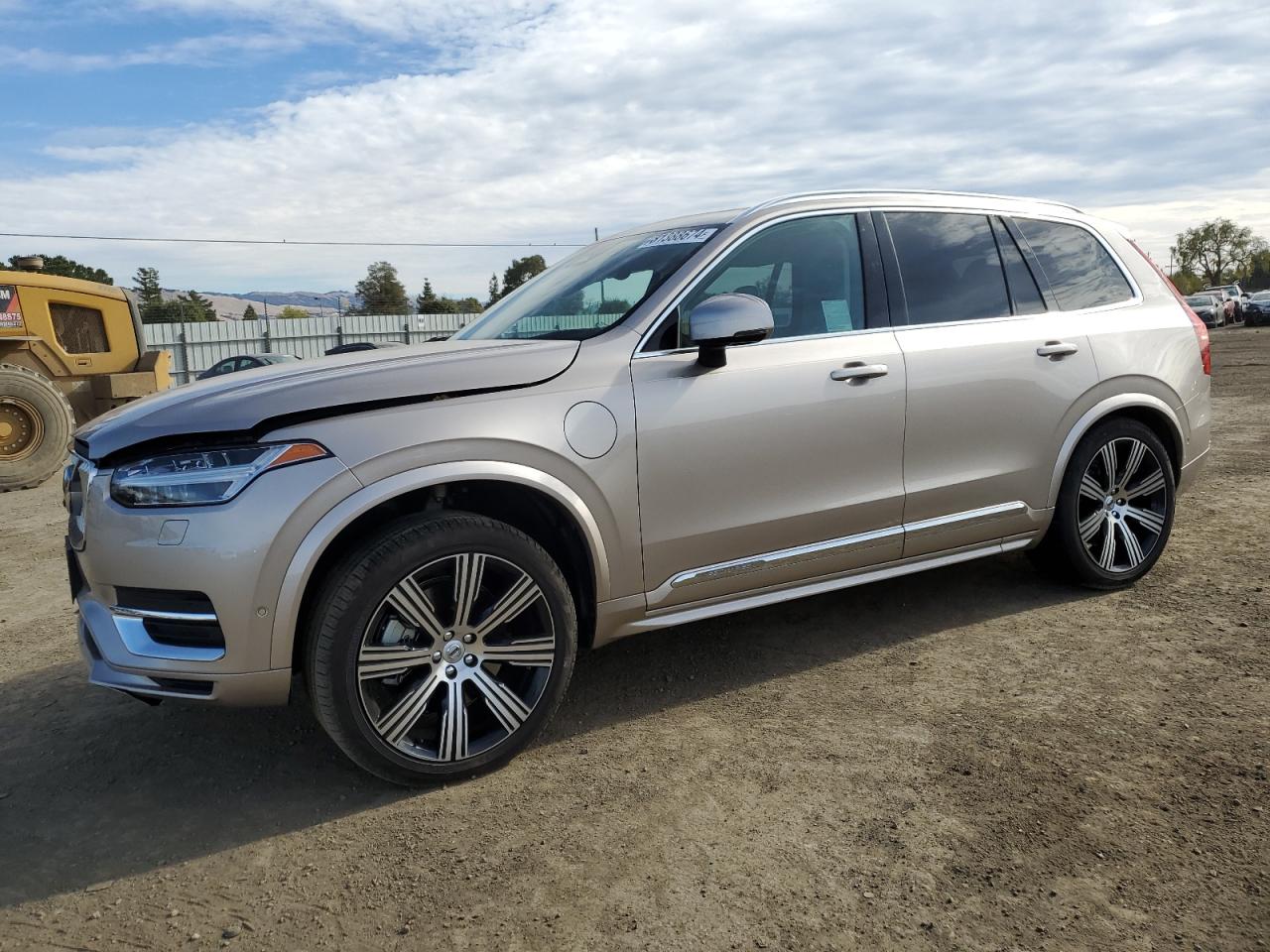 2023 Volvo XC90 - Image 1