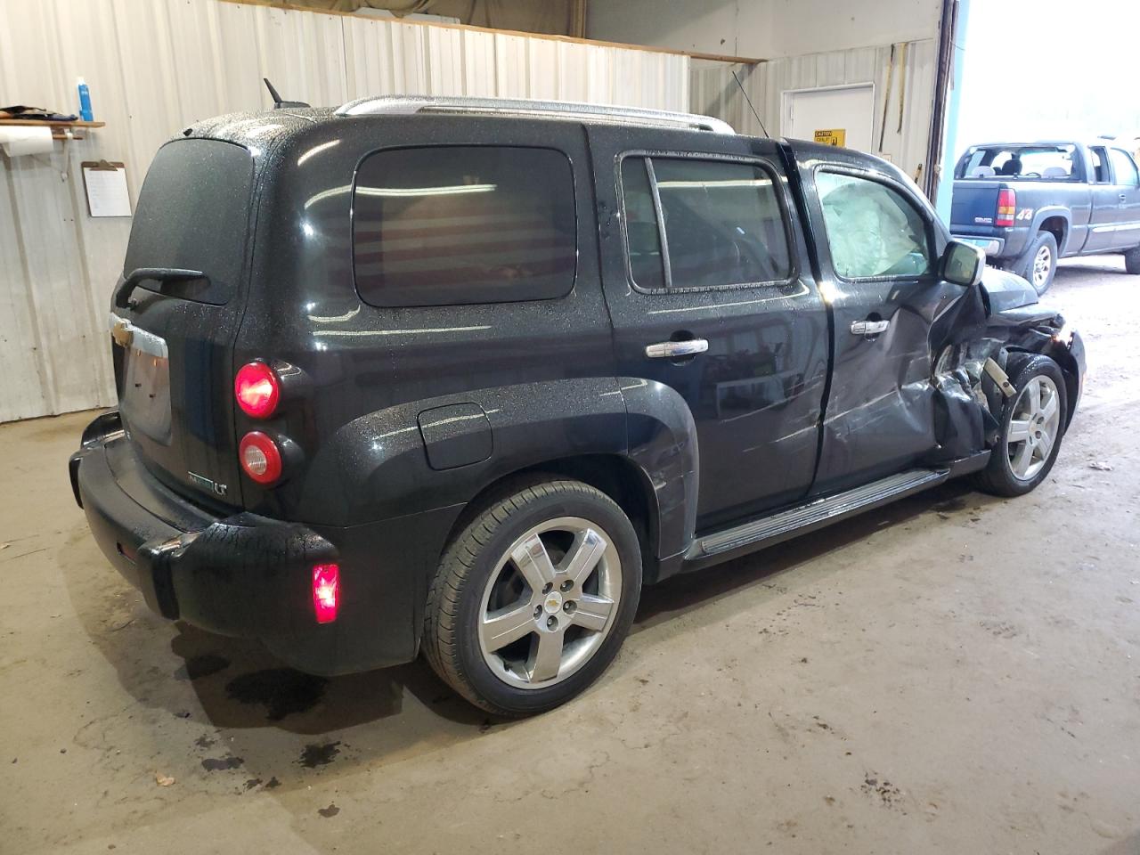 2010 Chevrolet HHR - Image 3