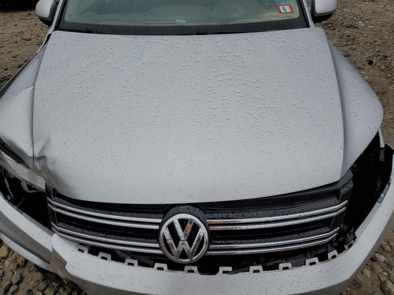 2017 Volkswagen Tiguan S VIN: WVGBV7AX9HK048235 Lot: 81513924