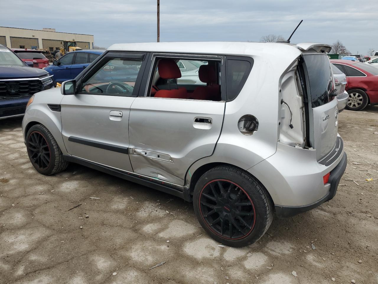 2010 Kia Soul + VIN: KNDJT2A20A7032382 Lot: 81274804