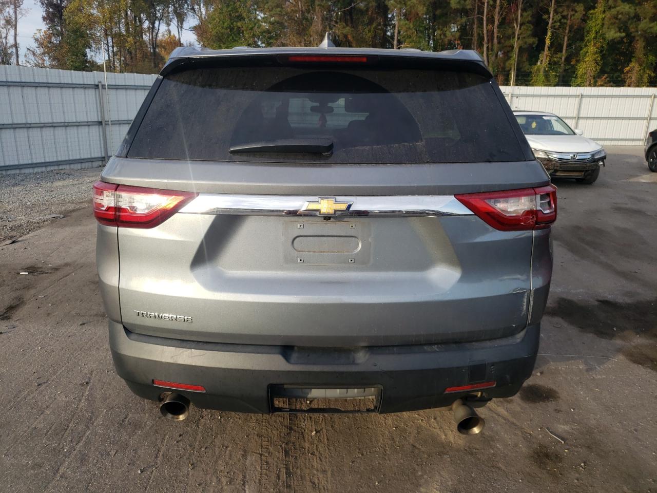 2018 Chevrolet Traverse Ls VIN: 1GNERFKW8JJ211742 Lot: 79618154