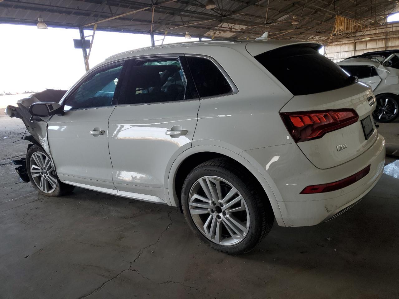 VIN WA1CNAFYXJ2010861 2018 AUDI Q5 no.2