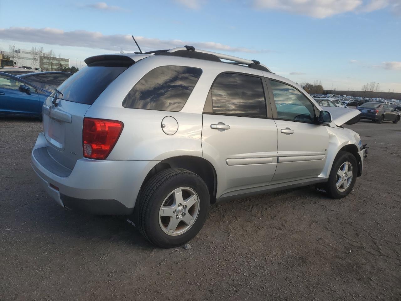 2009 Pontiac Torrent - Image 3