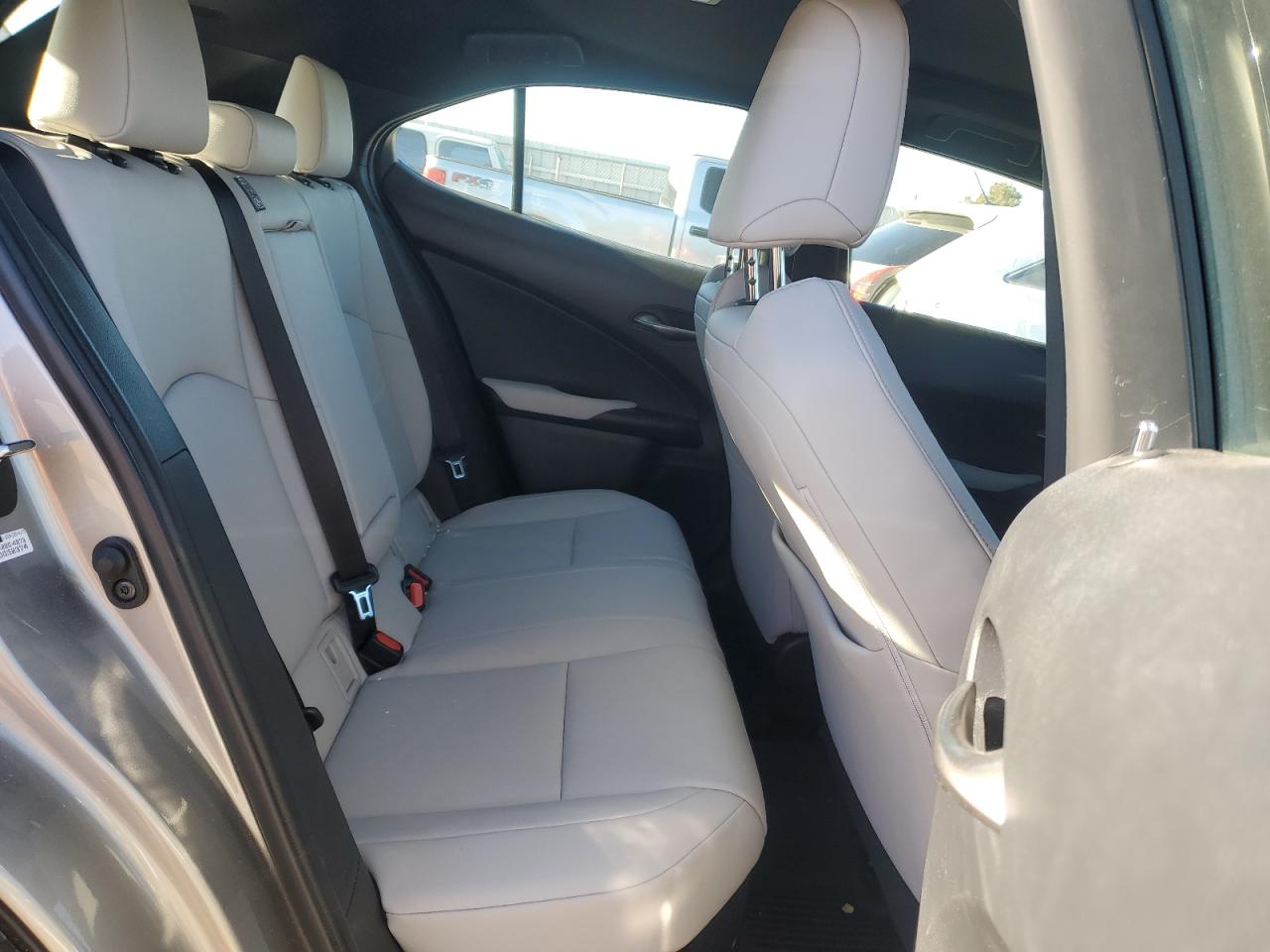 2020 Lexus UX - Image 10