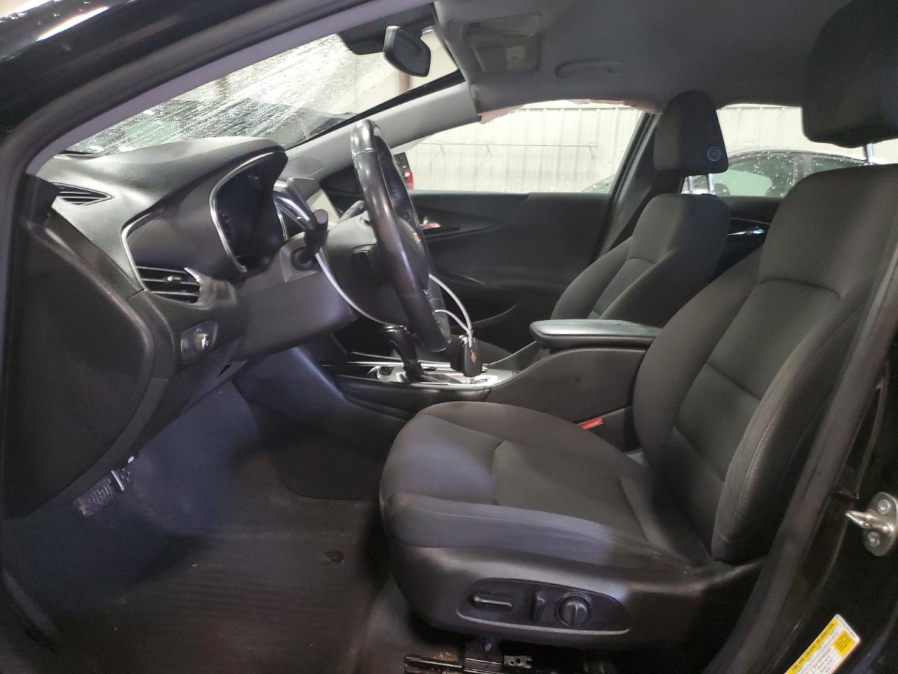 2017 Chevrolet Malibu - Image 7