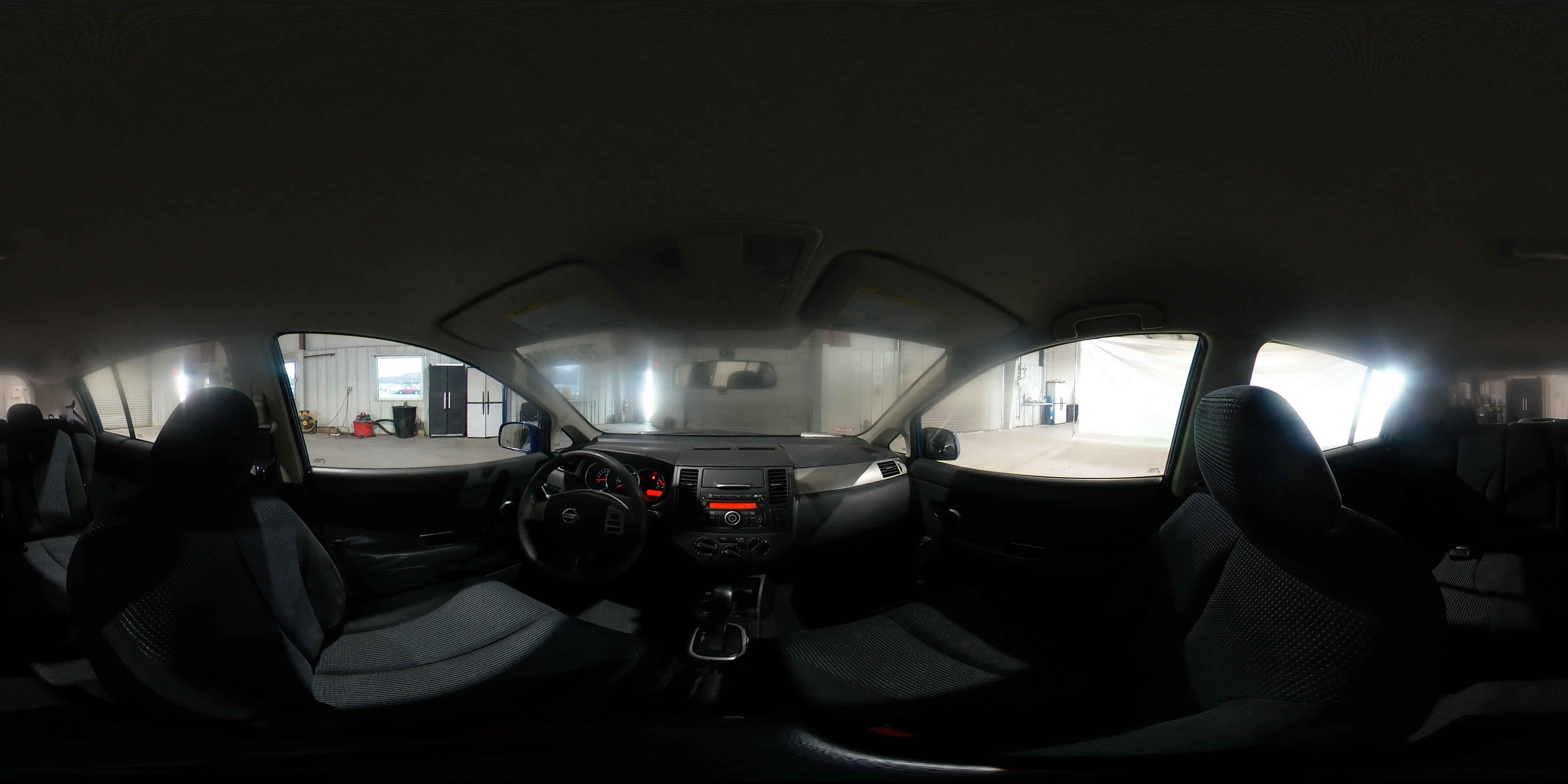 2010 Nissan Versa - Image 13