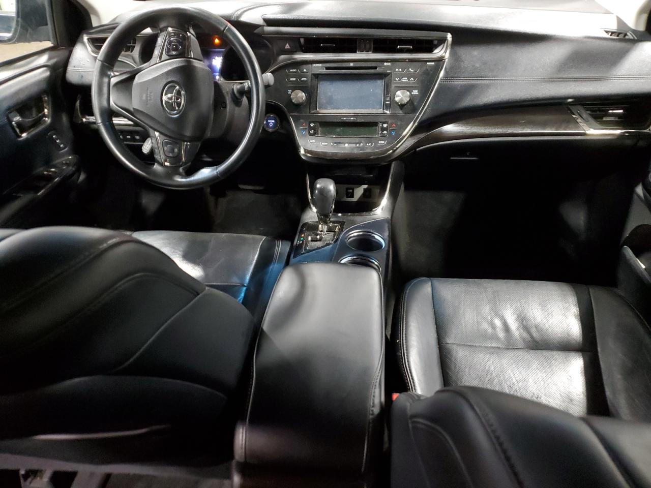 2016 Toyota Avalon - Image 8