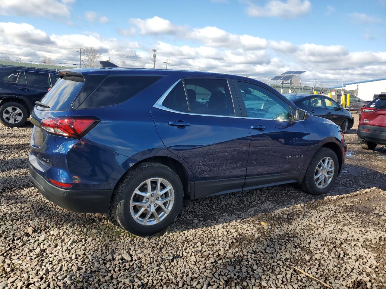 2022 Chevrolet Equinox - Image 3