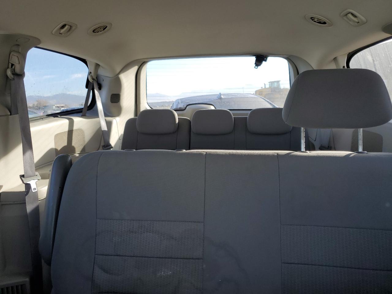 2008 Dodge Caravan - Image 10
