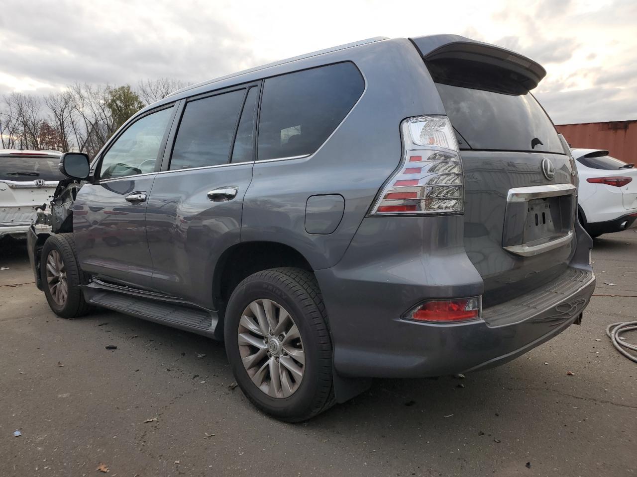 2021 Lexus GX - Image 2