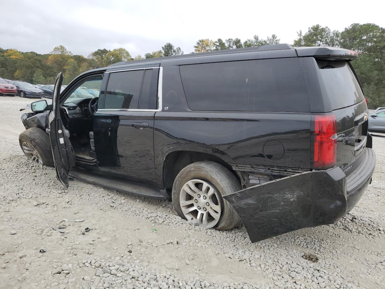 2018 Chevrolet Suburban - Image 2
