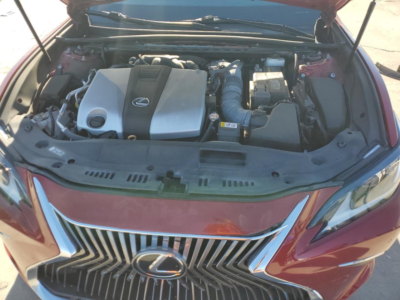 2021 Lexus ES - Image 11