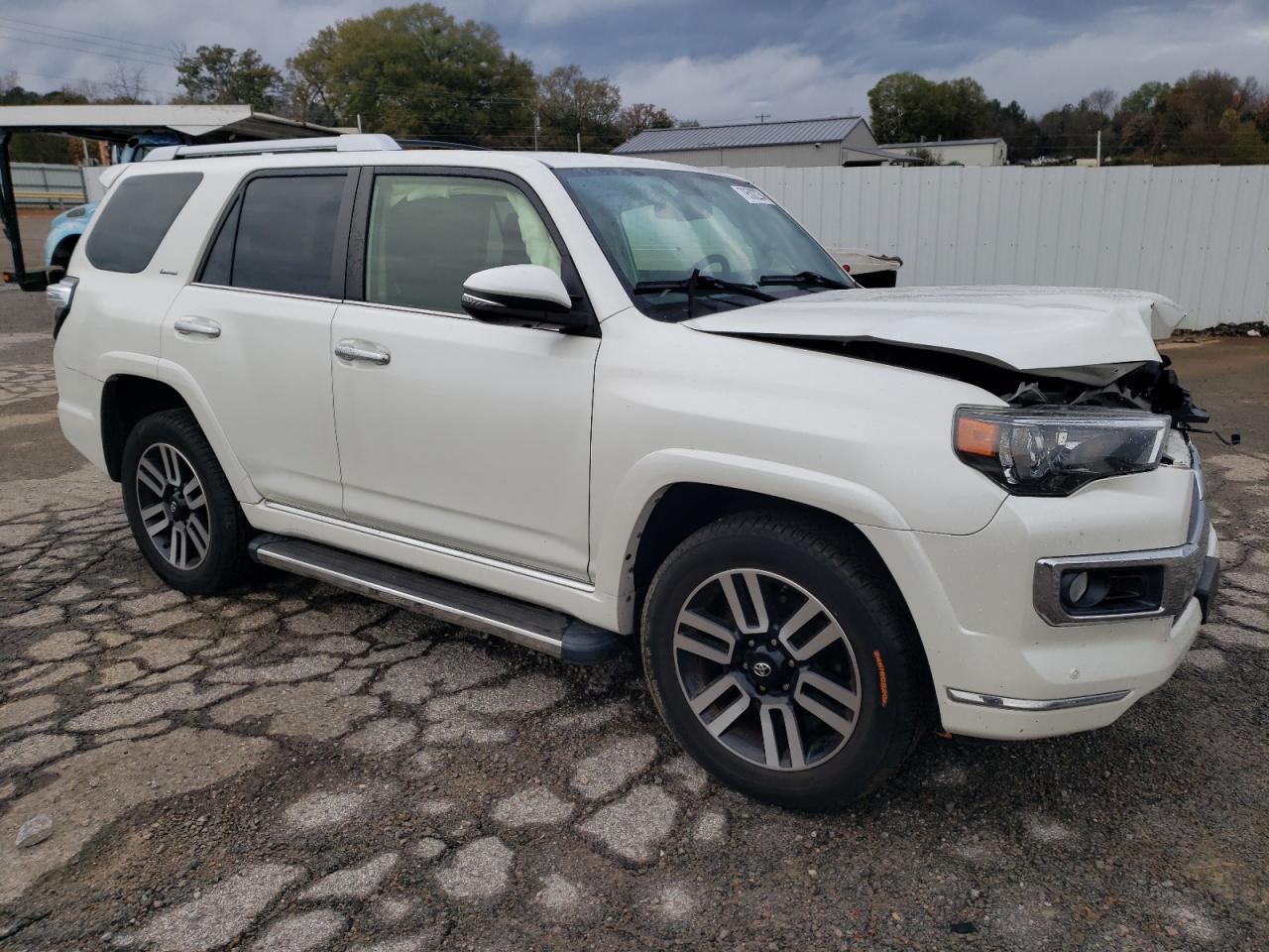 VIN JTEBU5JR2J5534205 2018 TOYOTA 4RUNNER no.4