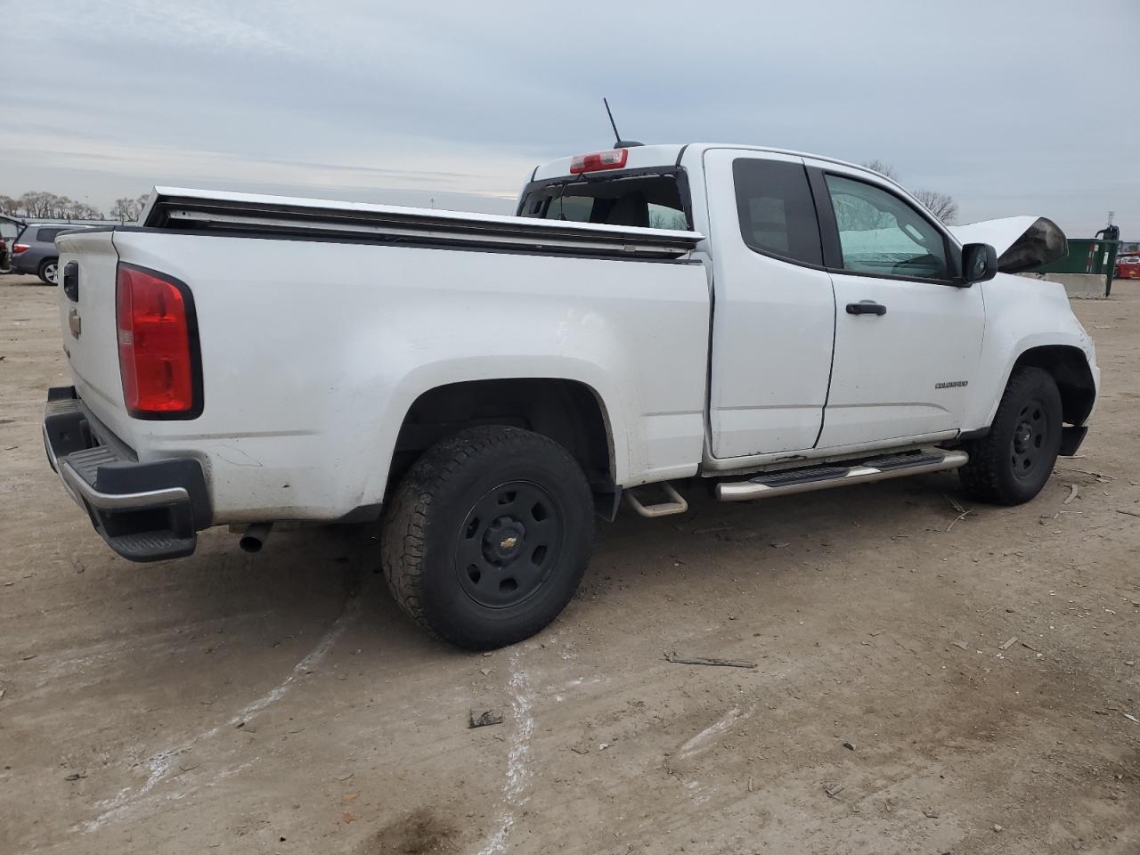 VIN 1GCHSBEAXH1165229 2017 CHEVROLET COLORADO no.3