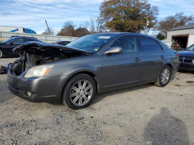 Chatham, VA에서 판매 중인 2006 Toyota Avalon Xl - Front End