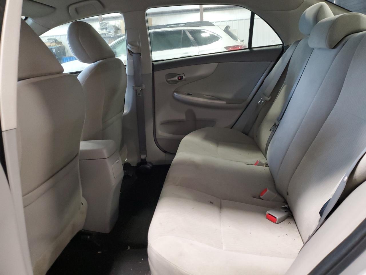 2010 Toyota Corolla - Image 10