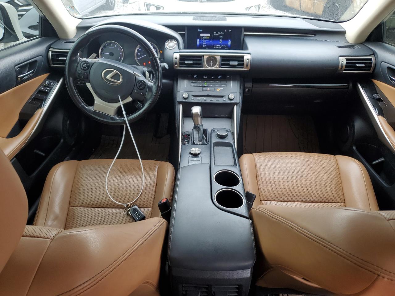 2016 Lexus IS - Image 8
